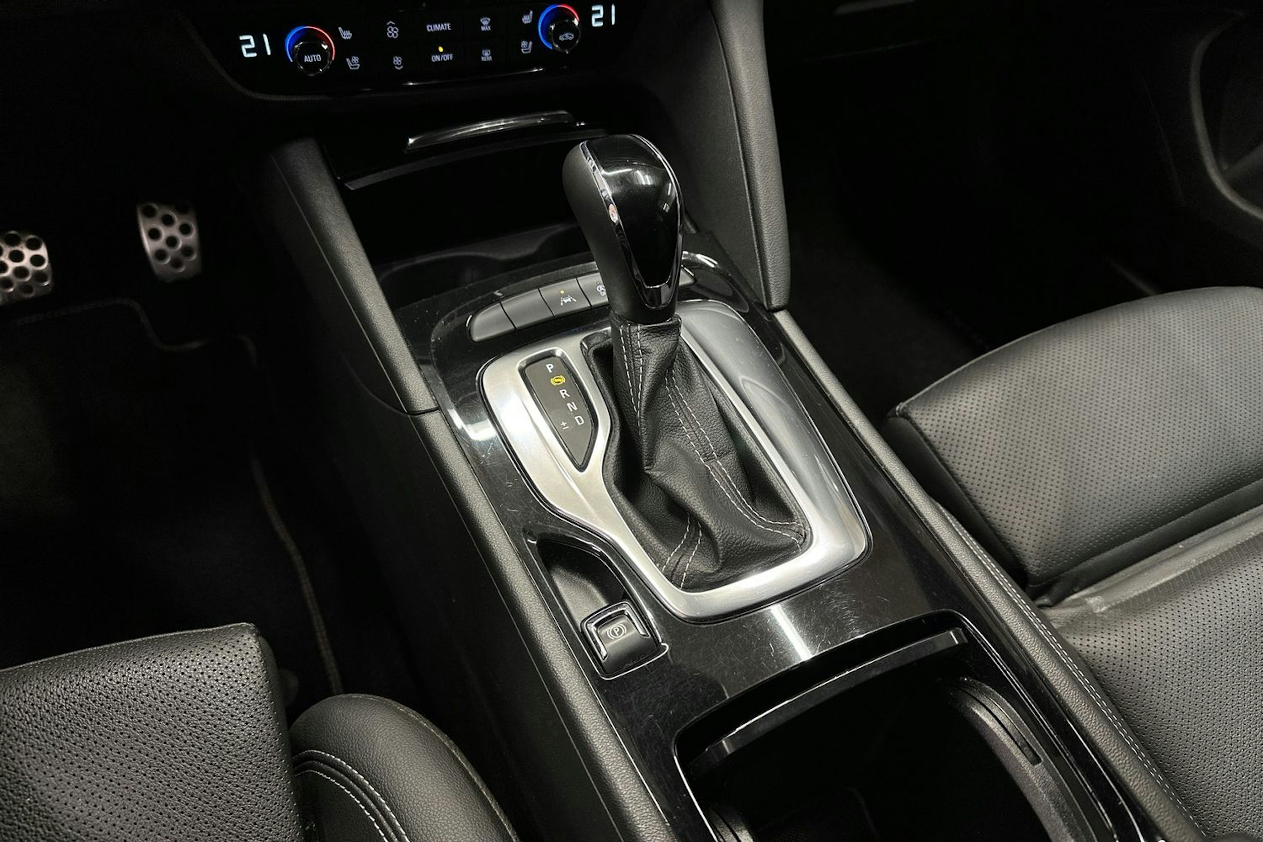 harmaa Opel Insignia 2020 kuva 24.