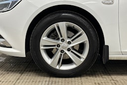 valkoinen Opel Insignia 2020 kuva 11.