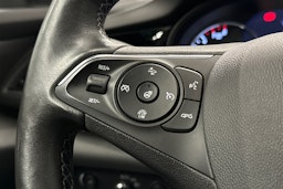 valkoinen Opel Insignia 2020 kuva 22.