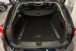 sininen Opel Insignia 2020 kuva 11.