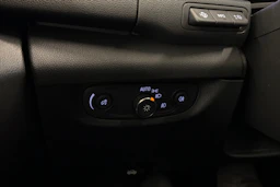 sininen Opel Insignia 2020 kuva 18.
