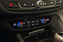 sininen Opel Insignia 2020 kuva 22.