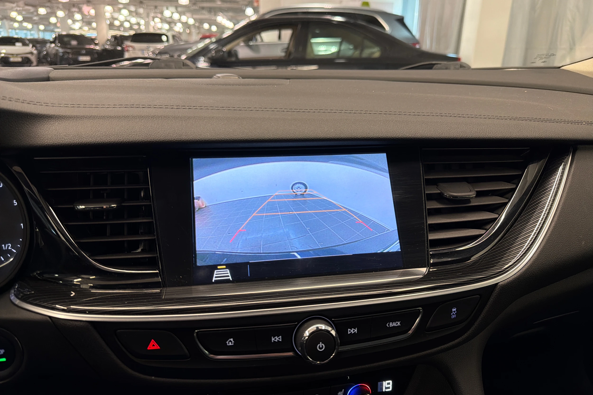 sininen Opel Insignia 2020 kuva 27.