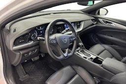 valkoinen Opel Insignia 2020 kuva 8.