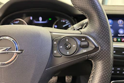 valkoinen Opel Insignia 2020 kuva 16.