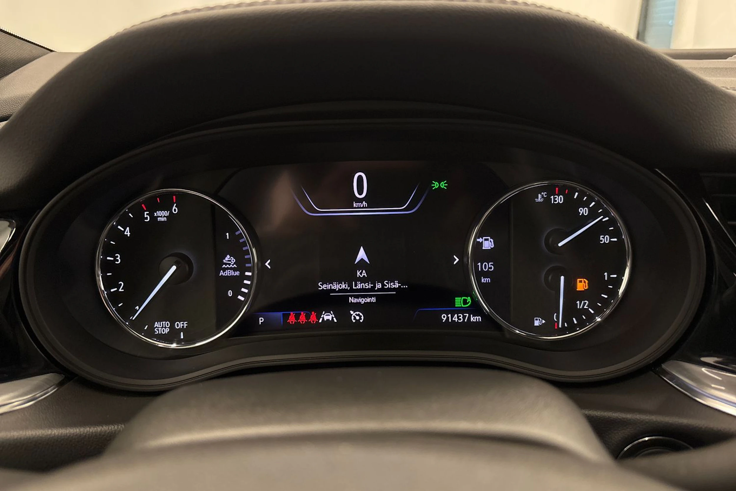 valkoinen Opel Insignia 2020 kuva 24.