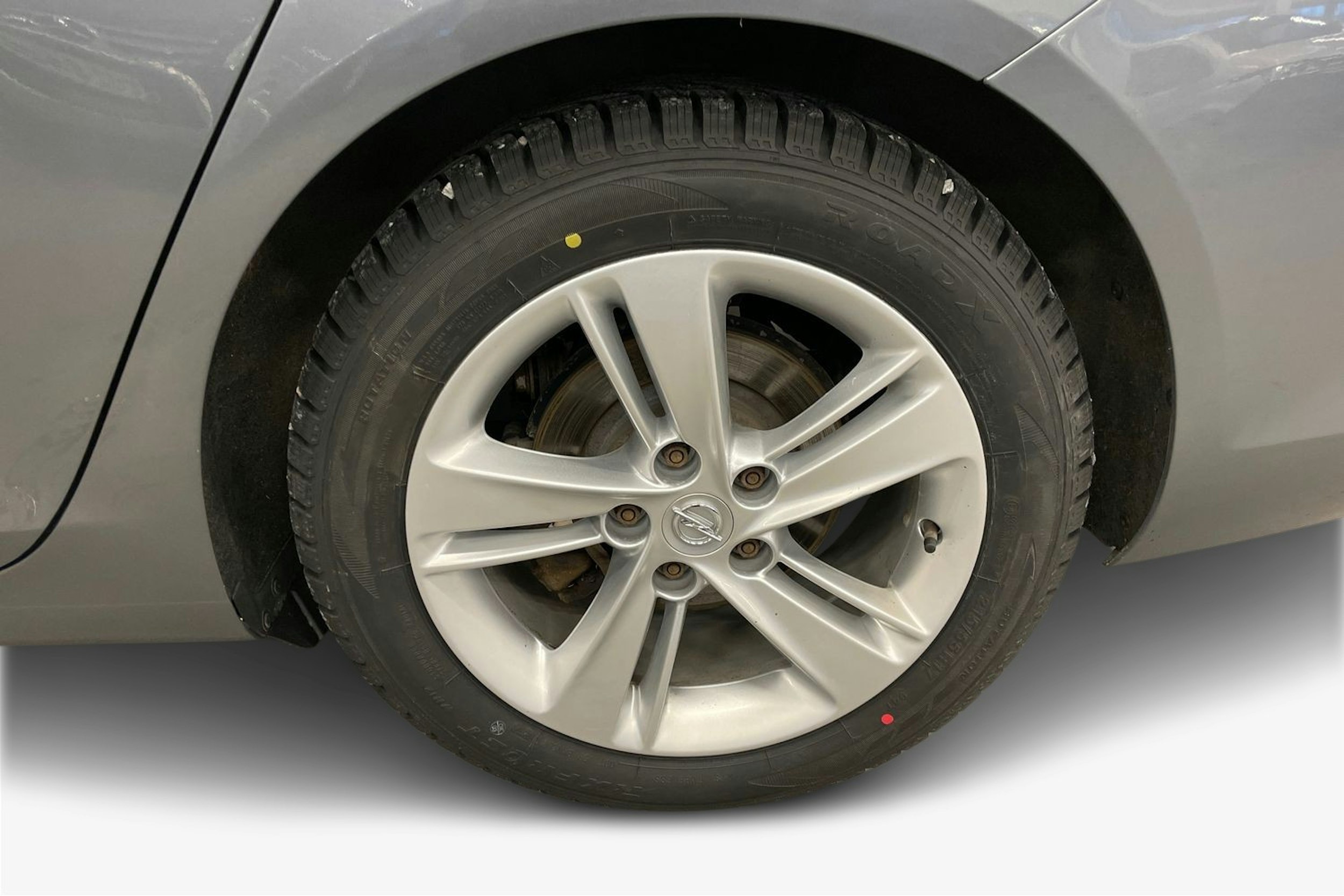 Harmaa Opel Insignia 2021 kuva 11.