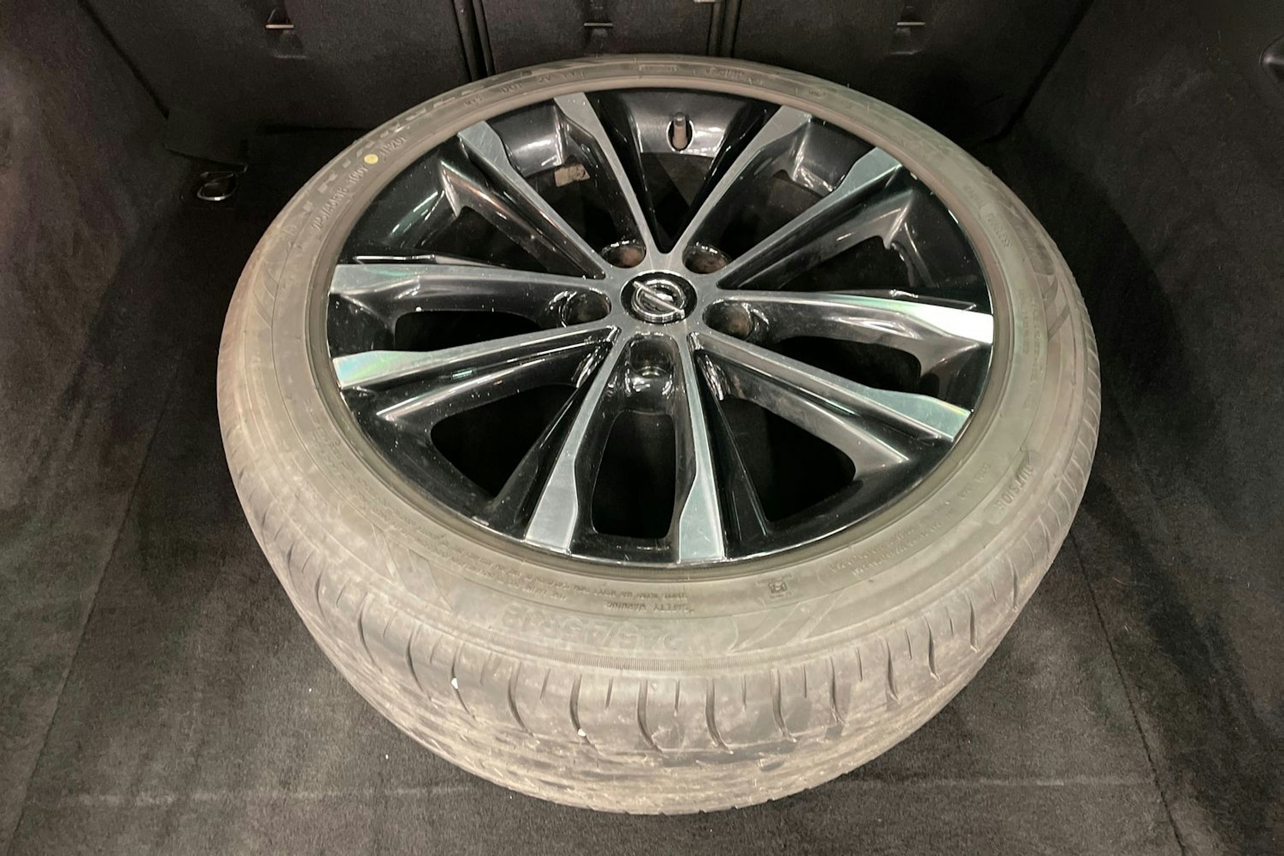 Harmaa Opel Insignia 2021 kuva 13.