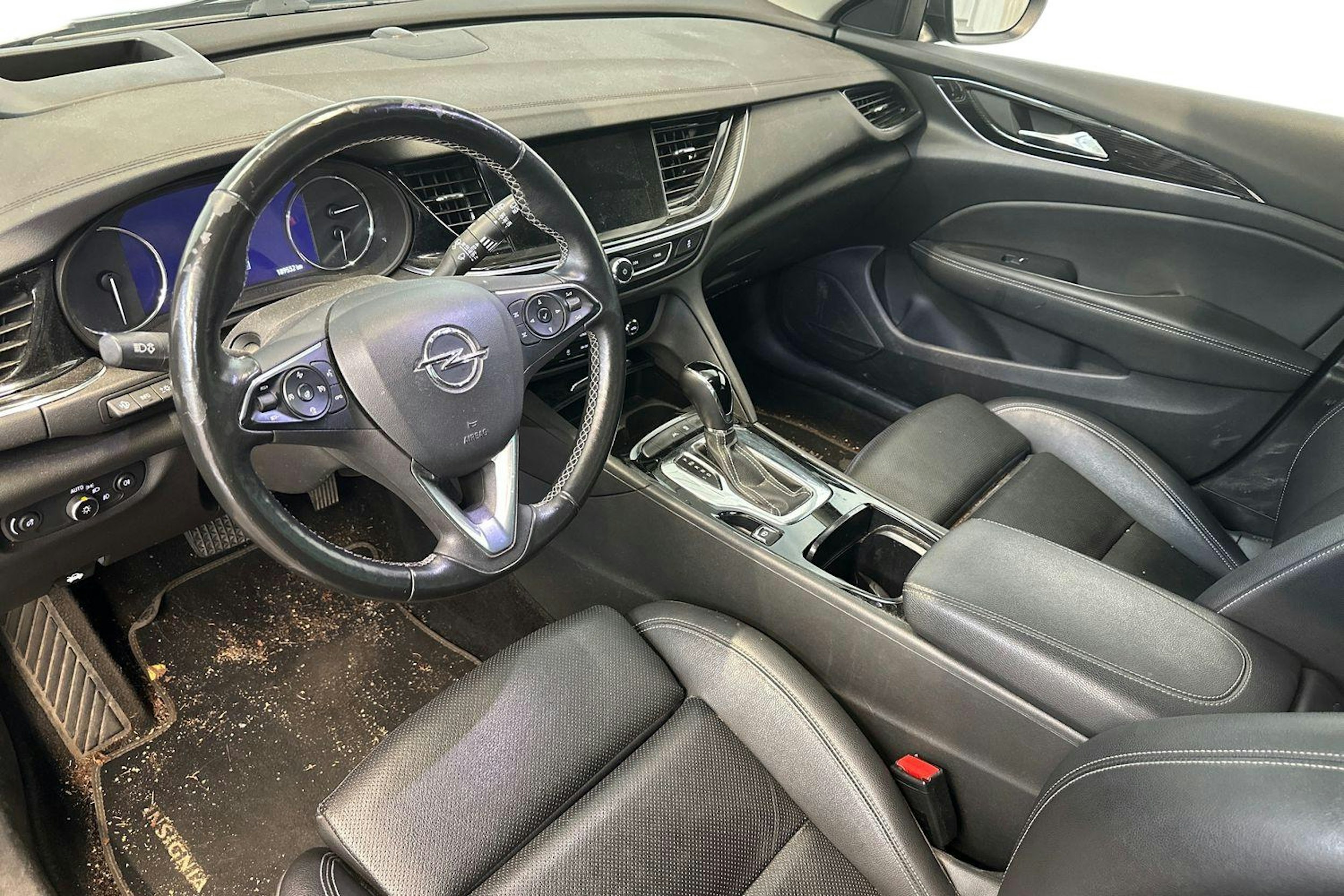 harmaa Opel Insignia 2020 kuva 3.