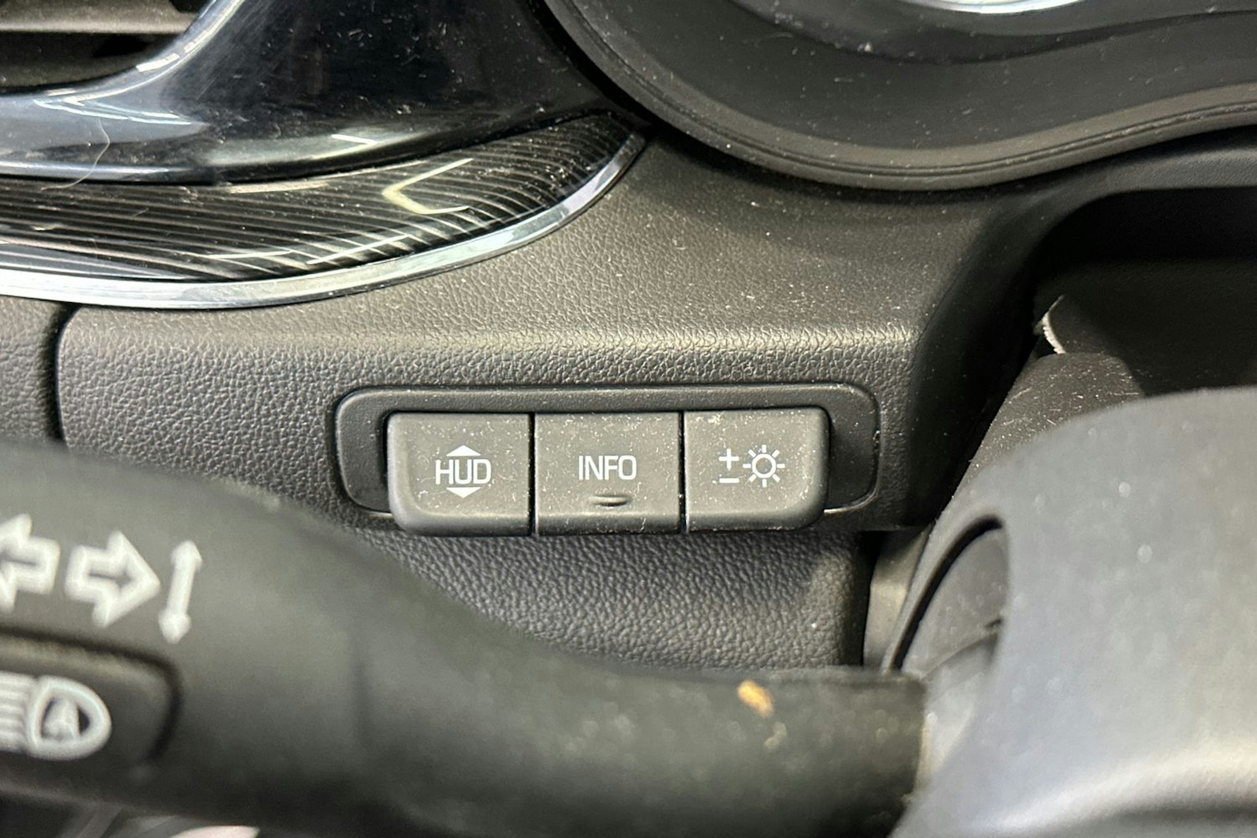 harmaa Opel Insignia 2020 kuva 21.