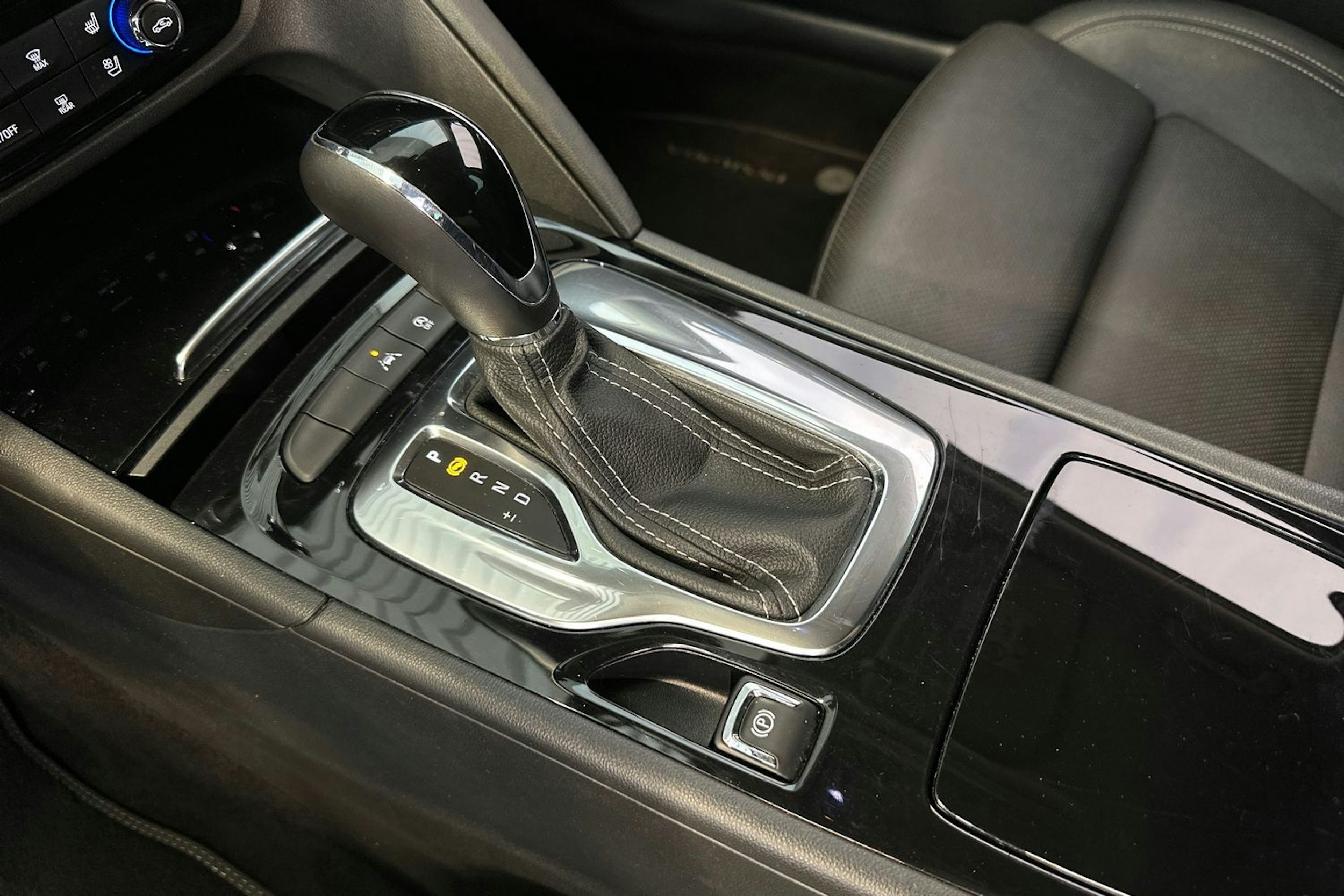harmaa Opel Insignia 2020 kuva 25.