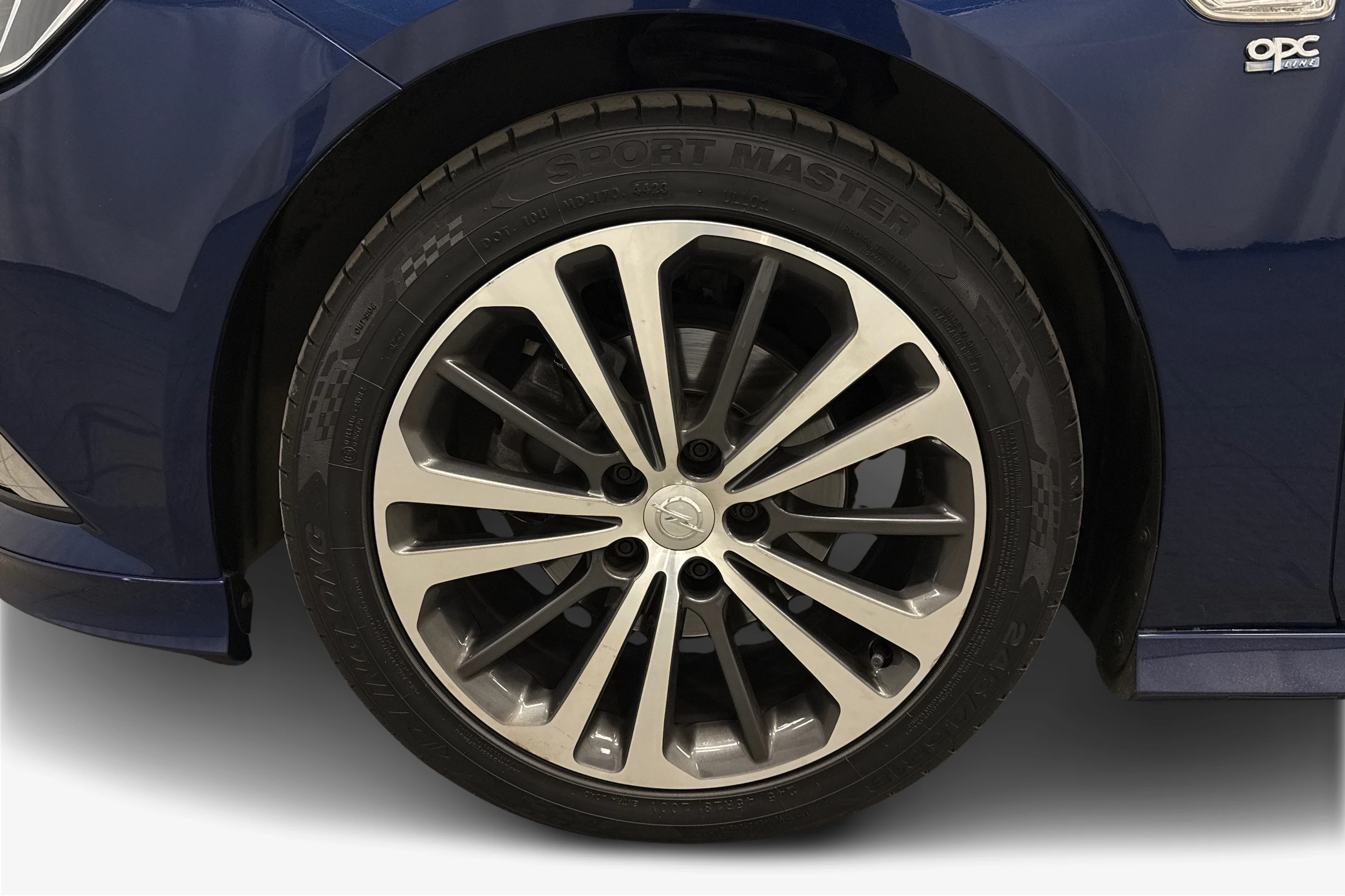 harmaa Opel Insignia 2020 kuva 12.
