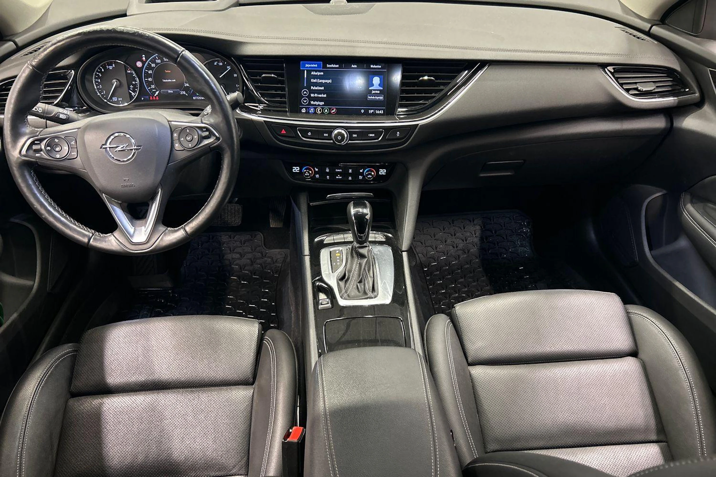 punainen Opel Insignia 2020 kuva 9.