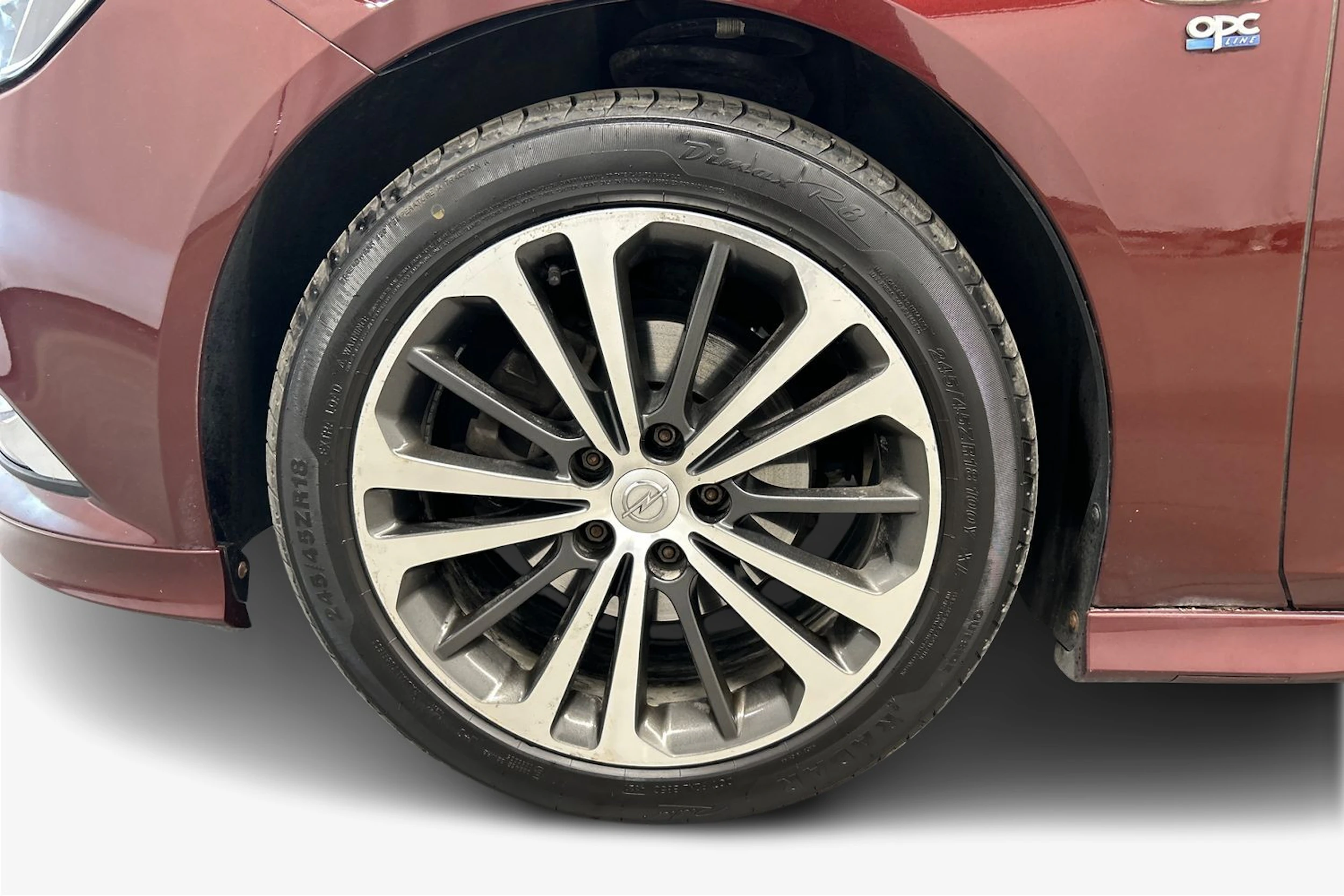 punainen Opel Insignia 2020 kuva 12.