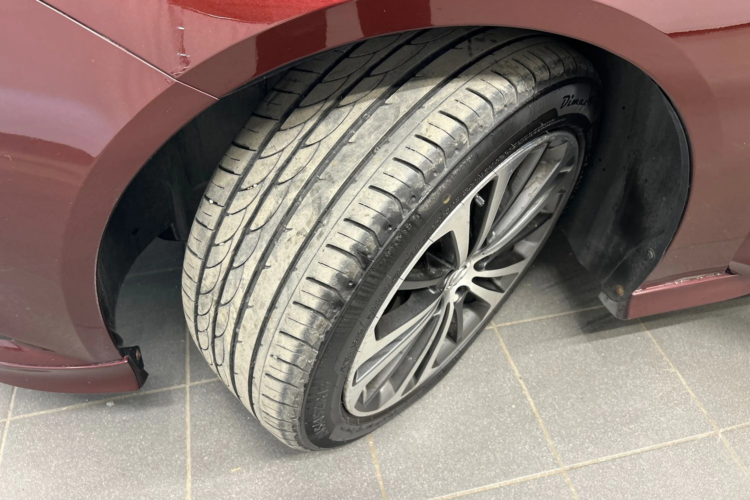 punainen Opel Insignia 2020 kuva 13.