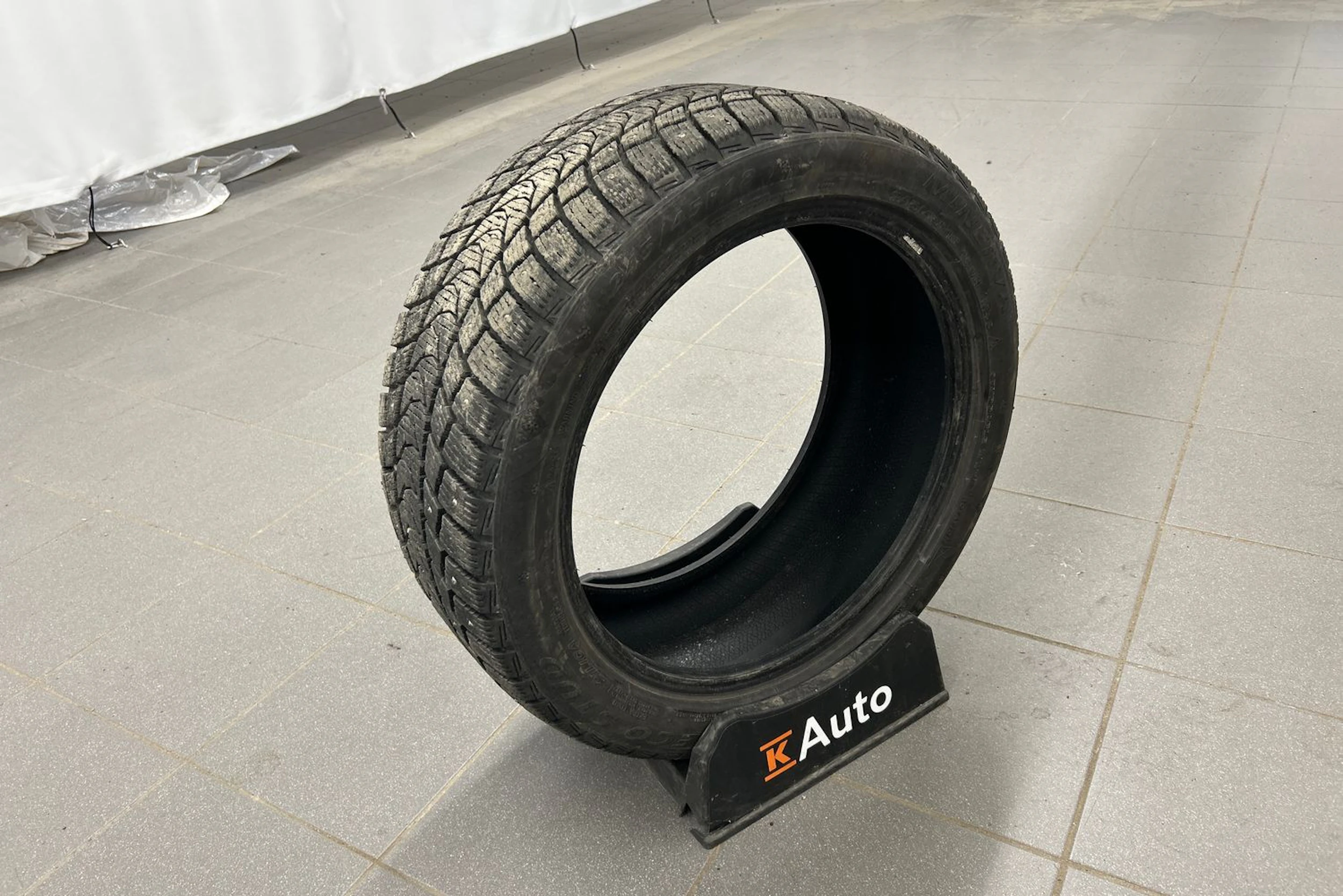 punainen Opel Insignia 2020 kuva 18.