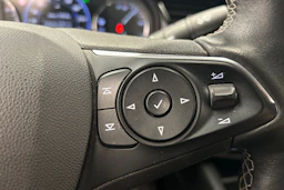 punainen Opel Insignia 2020 kuva 22.
