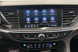 punainen Opel Insignia 2020 kuva 23.