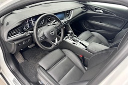 valkoinen Opel Insignia 2020 kuva 3.