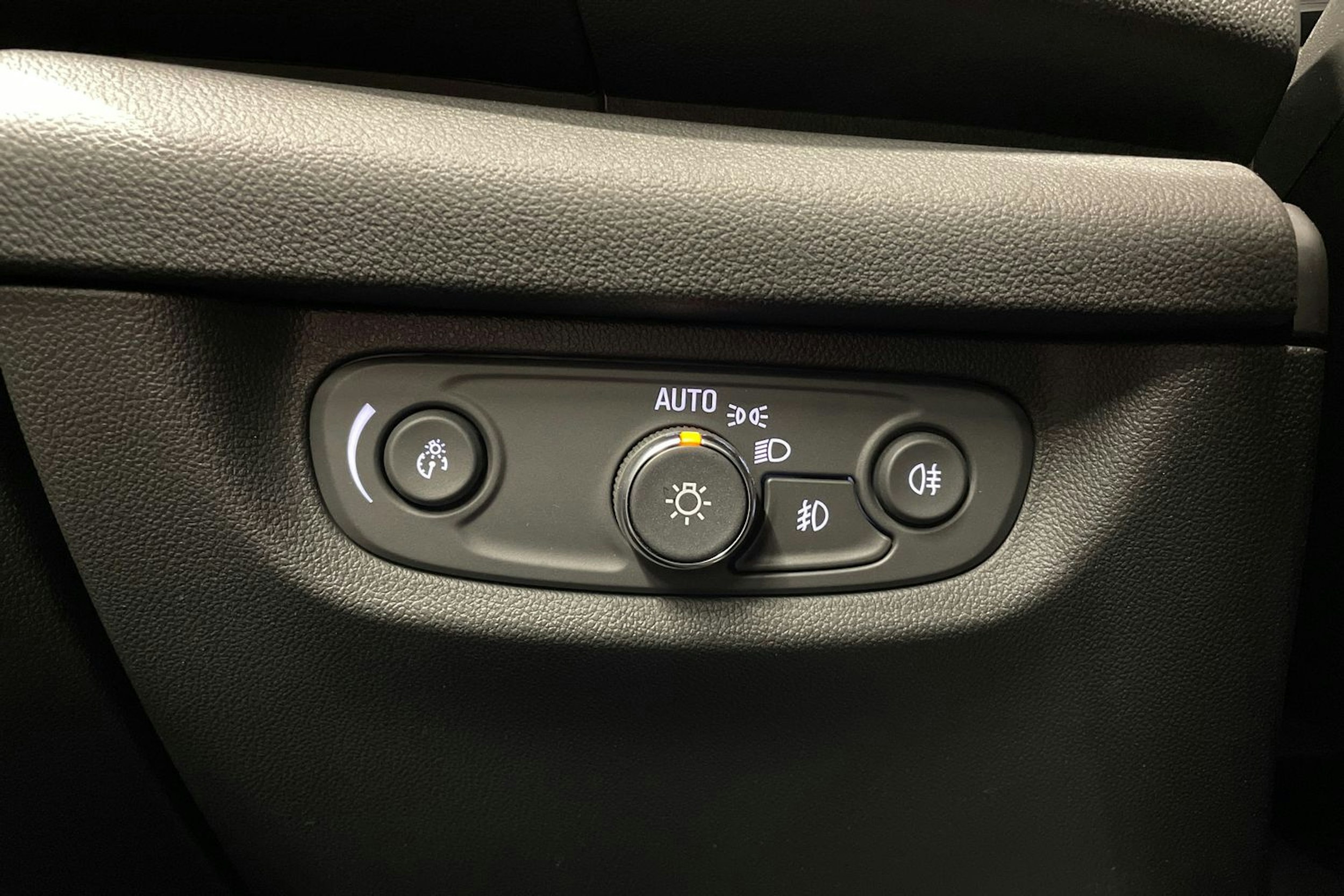 met. musta Opel Insignia 2021 kuva 23.