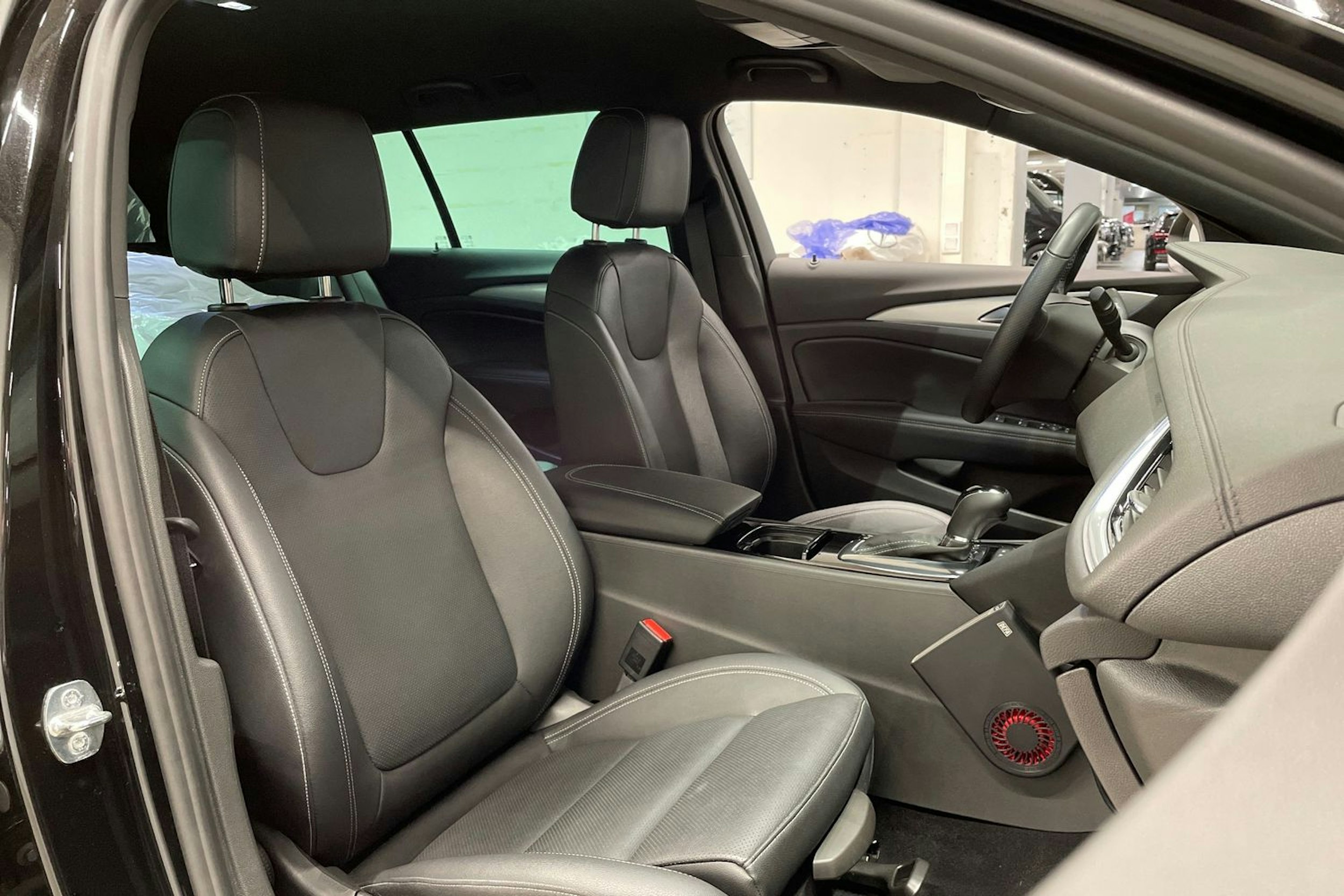 met. musta Opel Insignia 2021 kuva 30.
