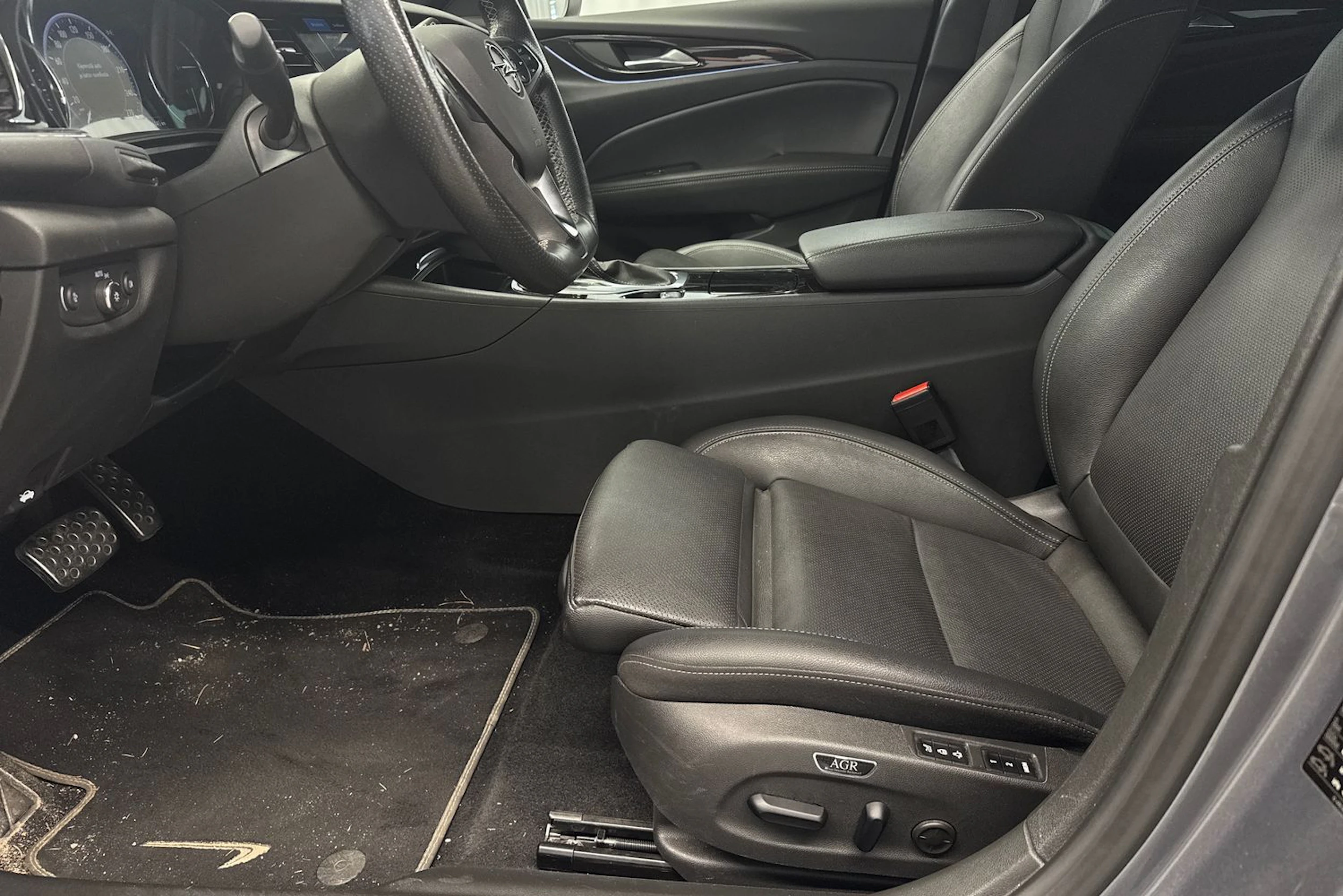 harmaa Opel Insignia 2021 kuva 10.