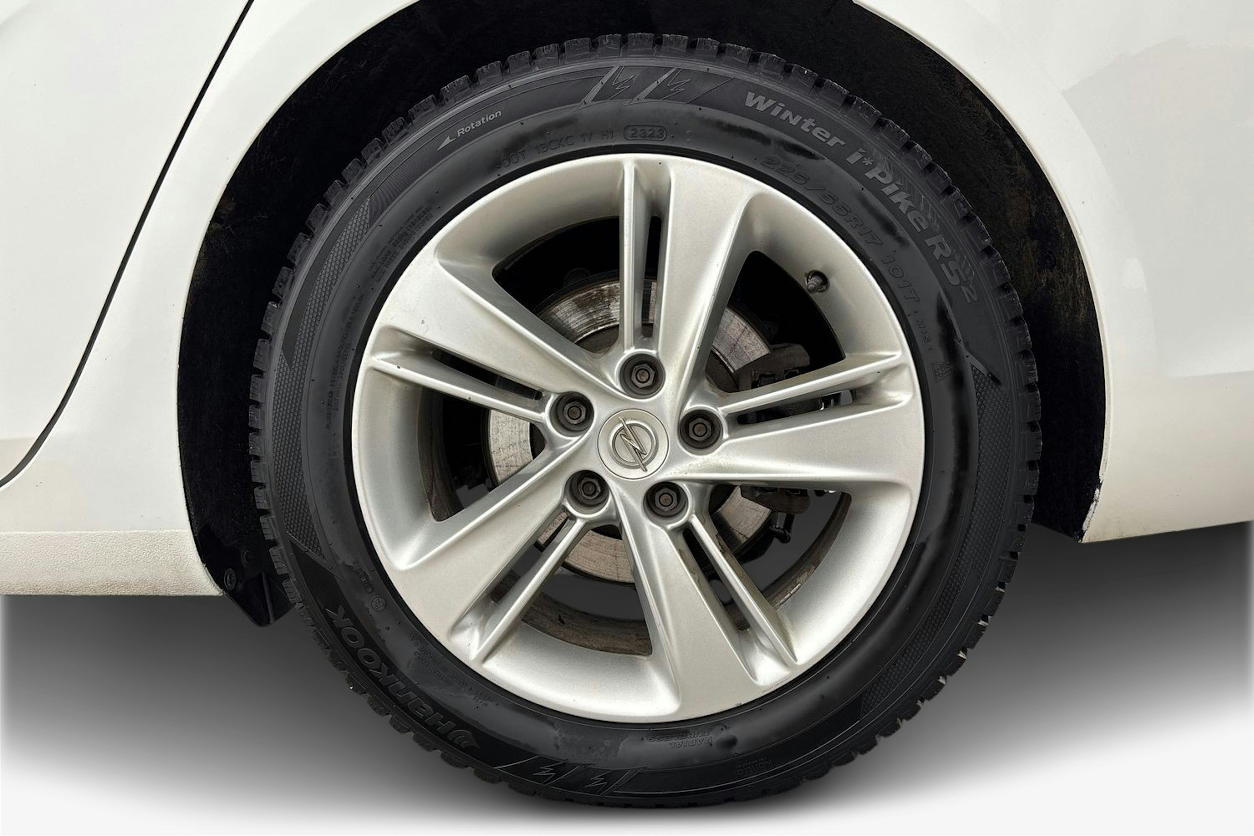 valkoinen Opel Insignia 2021 kuva 11.