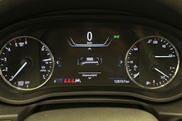 valkoinen Opel Insignia 2021 kuva 18.