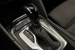 valkoinen Opel Insignia 2021 kuva 26.