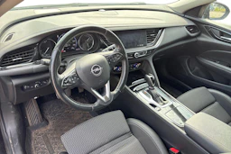 Musta Opel Insignia 2021 kuva 6.