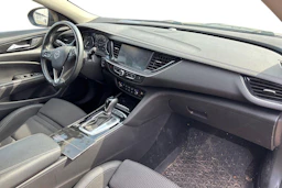 Musta Opel Insignia 2021 kuva 7.