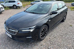 Musta Opel Insignia 2021 kuva 11.