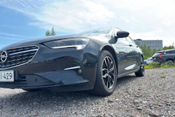 Musta Opel Insignia 2021 kuva 12.