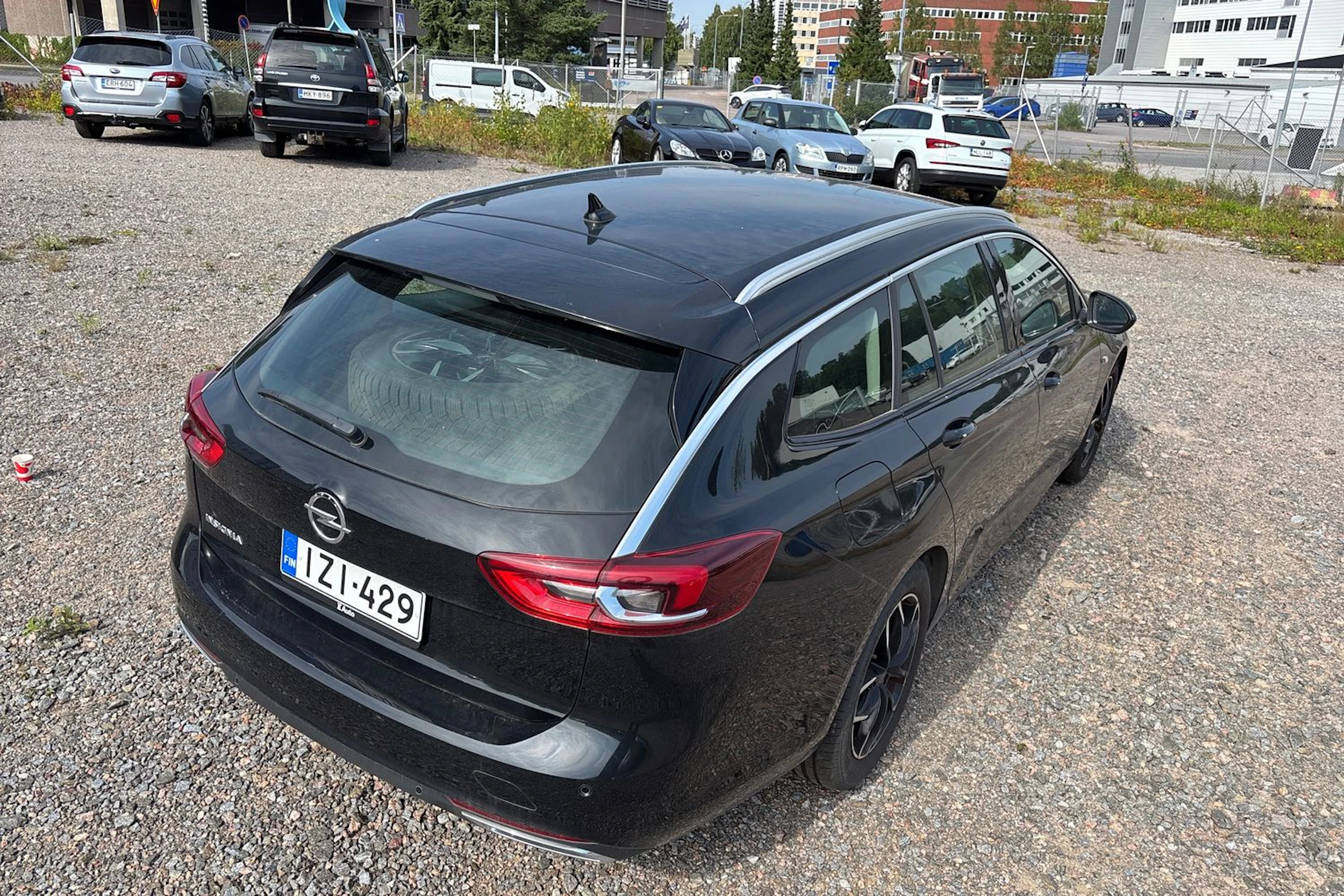 Musta Opel Insignia 2021 kuva 16.