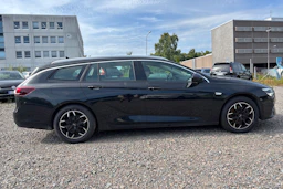 Musta Opel Insignia 2021 kuva 18.