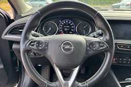 Musta Opel Insignia 2021 kuva 27.