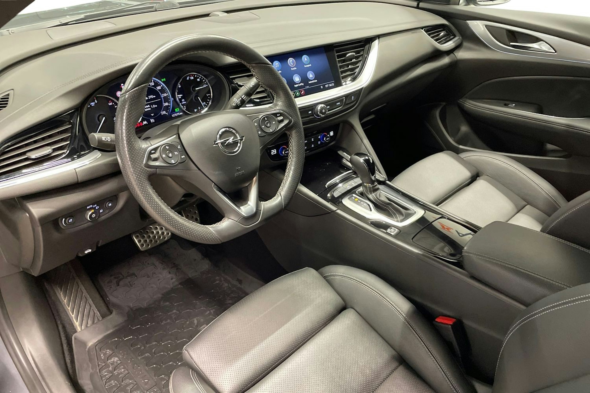 harmaa Opel Insignia 2021 kuva 7.