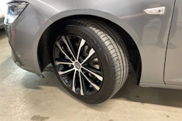 harmaa Opel Insignia 2021 kuva 13.