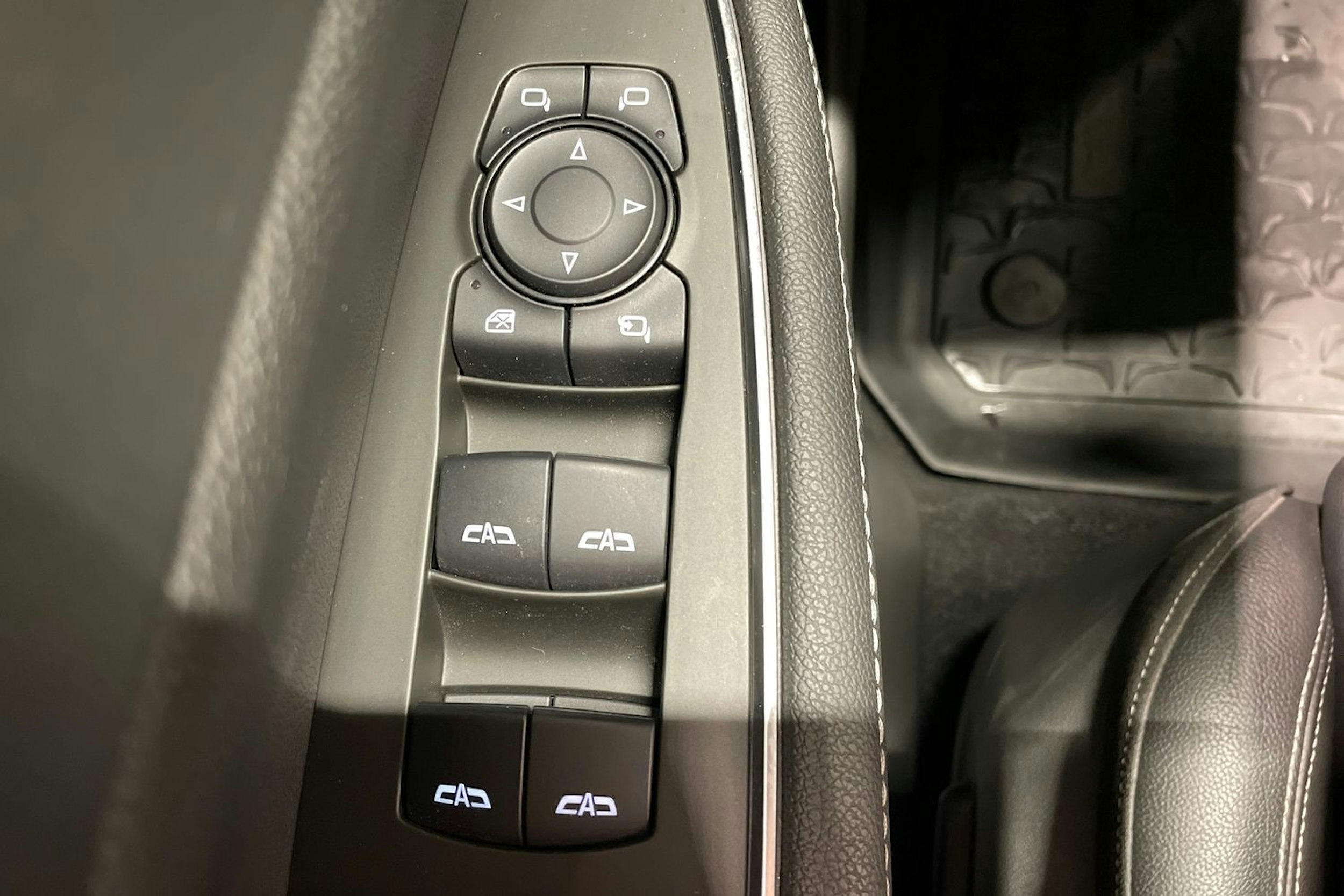 harmaa Opel Insignia 2021 kuva 25.