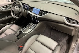 harmaa Opel Insignia 2021 kuva 31.