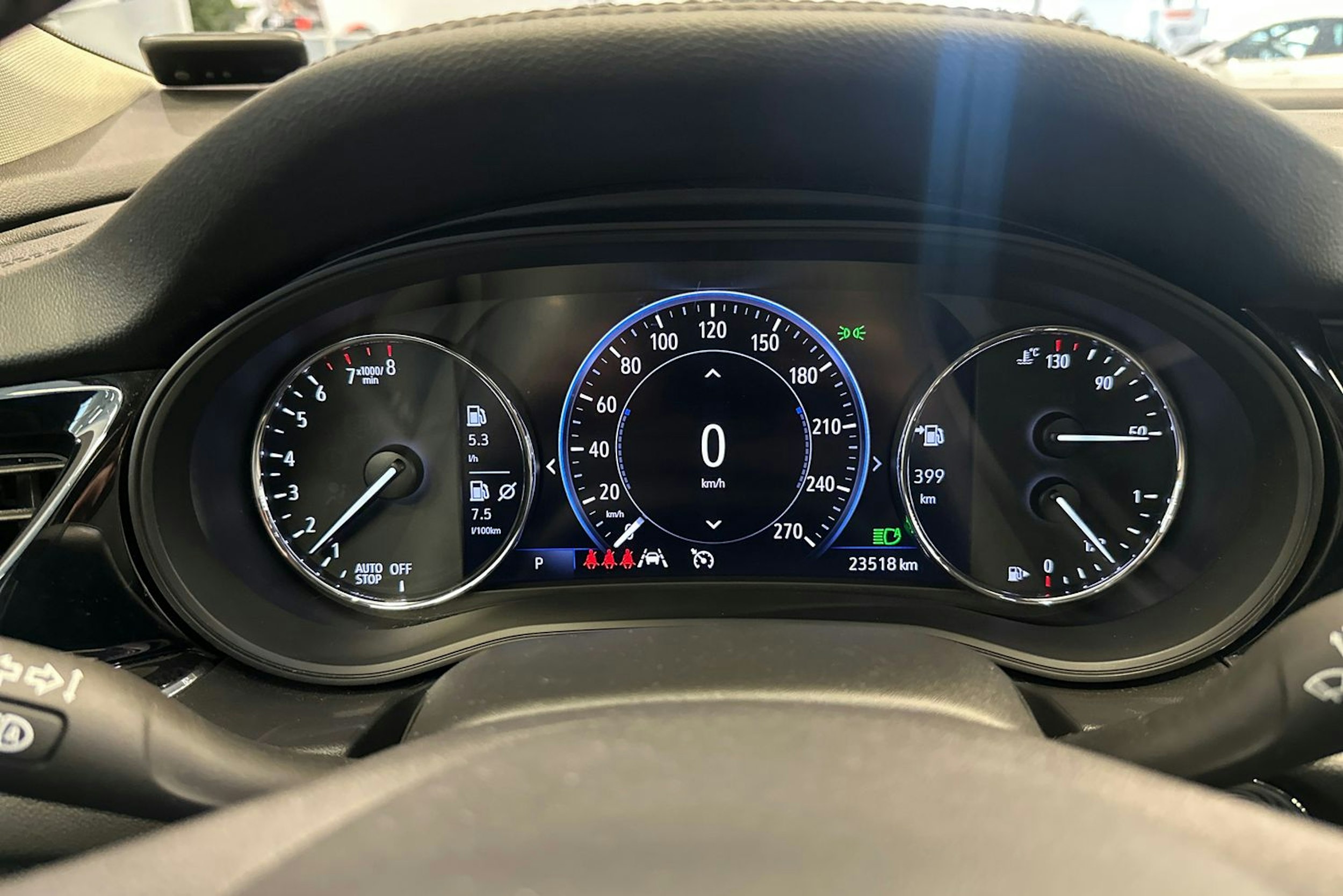 Valkoinen Opel Insignia 2021 kuva 14.