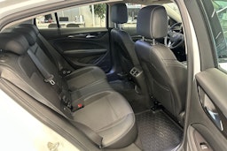 Valkoinen Opel Insignia 2021 kuva 22.
