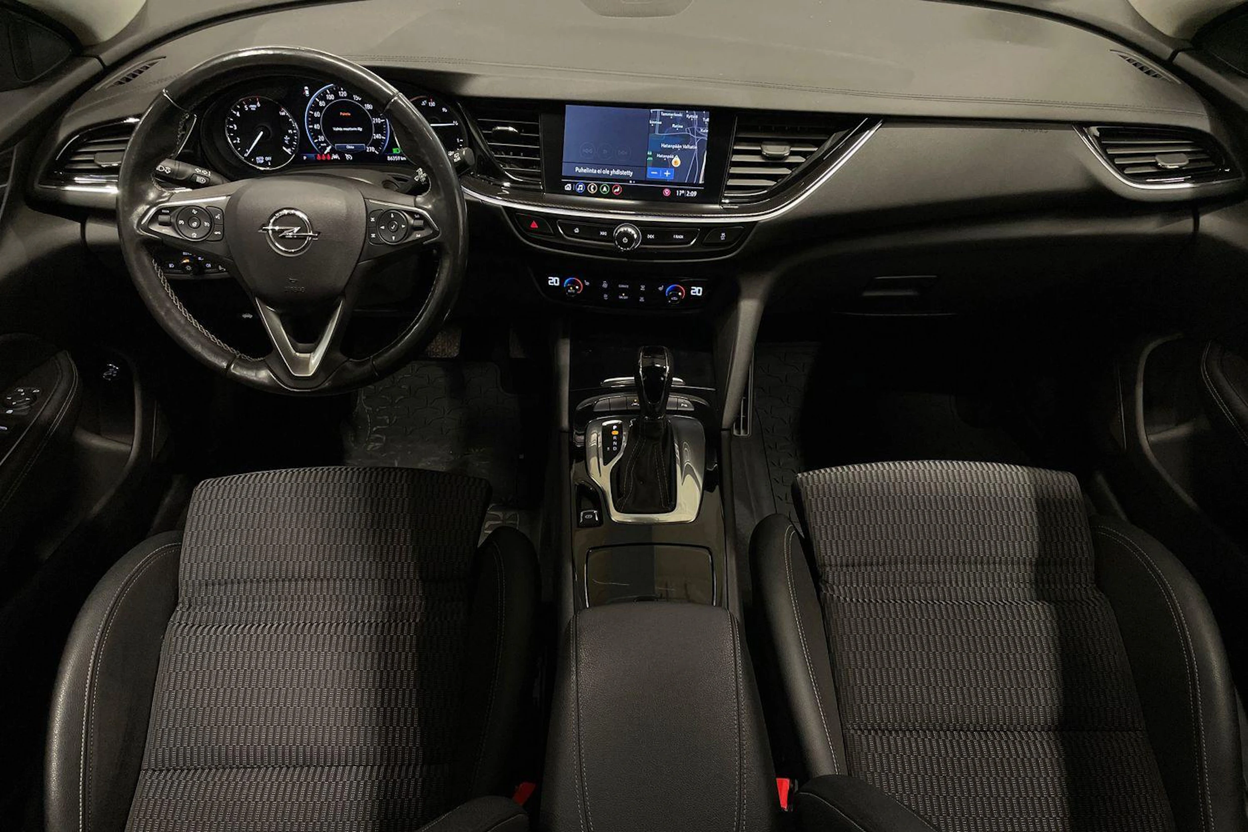 valkoinen Opel Insignia 2021 kuva 7.