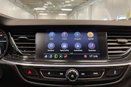 valkoinen Opel Insignia 2021 kuva 14.