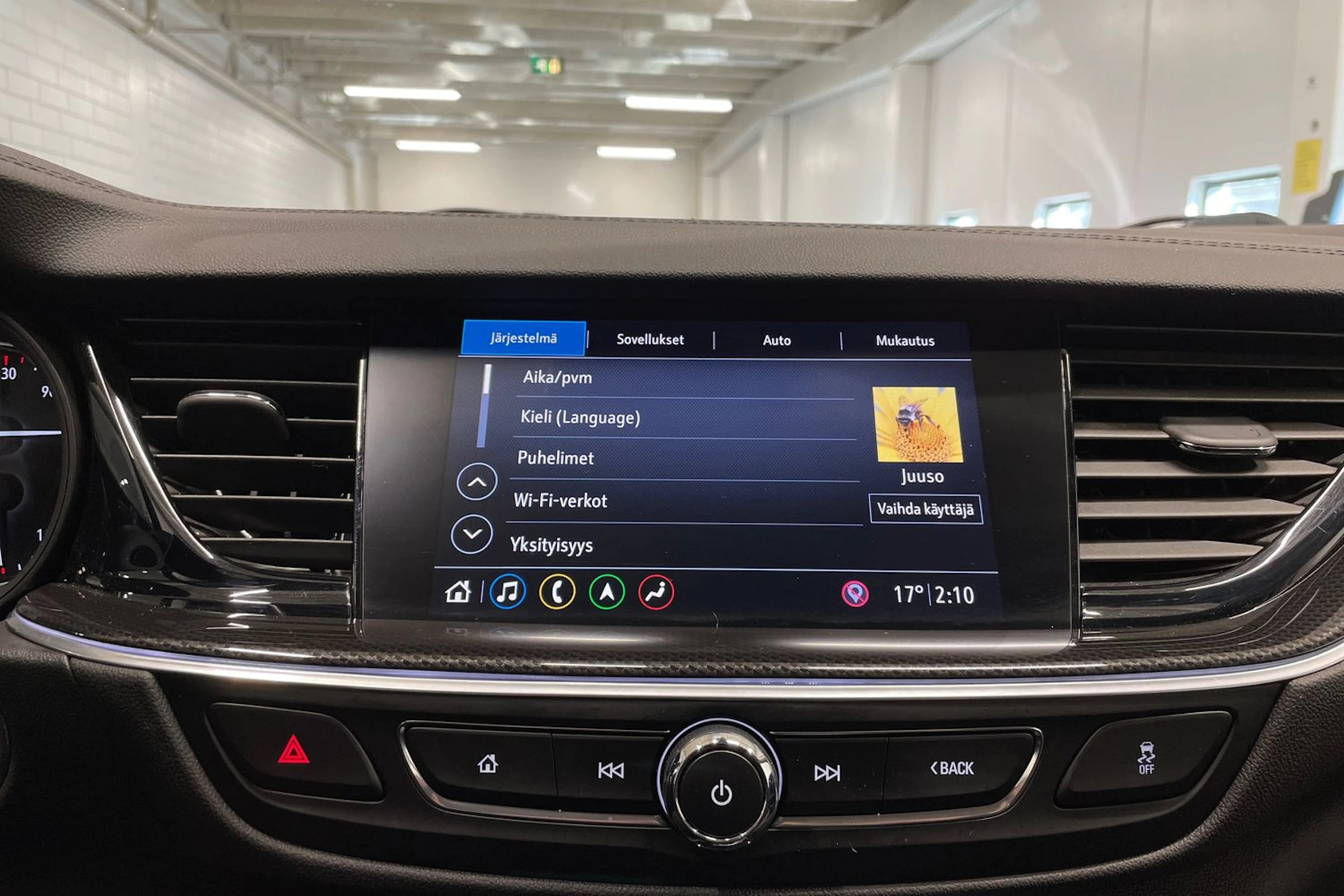 valkoinen Opel Insignia 2021 kuva 15.
