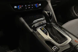 valkoinen Opel Insignia 2021 kuva 17.