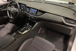 valkoinen Opel Insignia 2021 kuva 24.