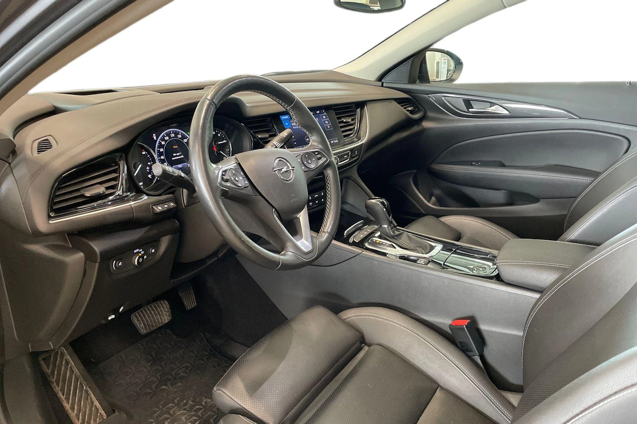 harmaa Opel Insignia 2022 kuva 6.