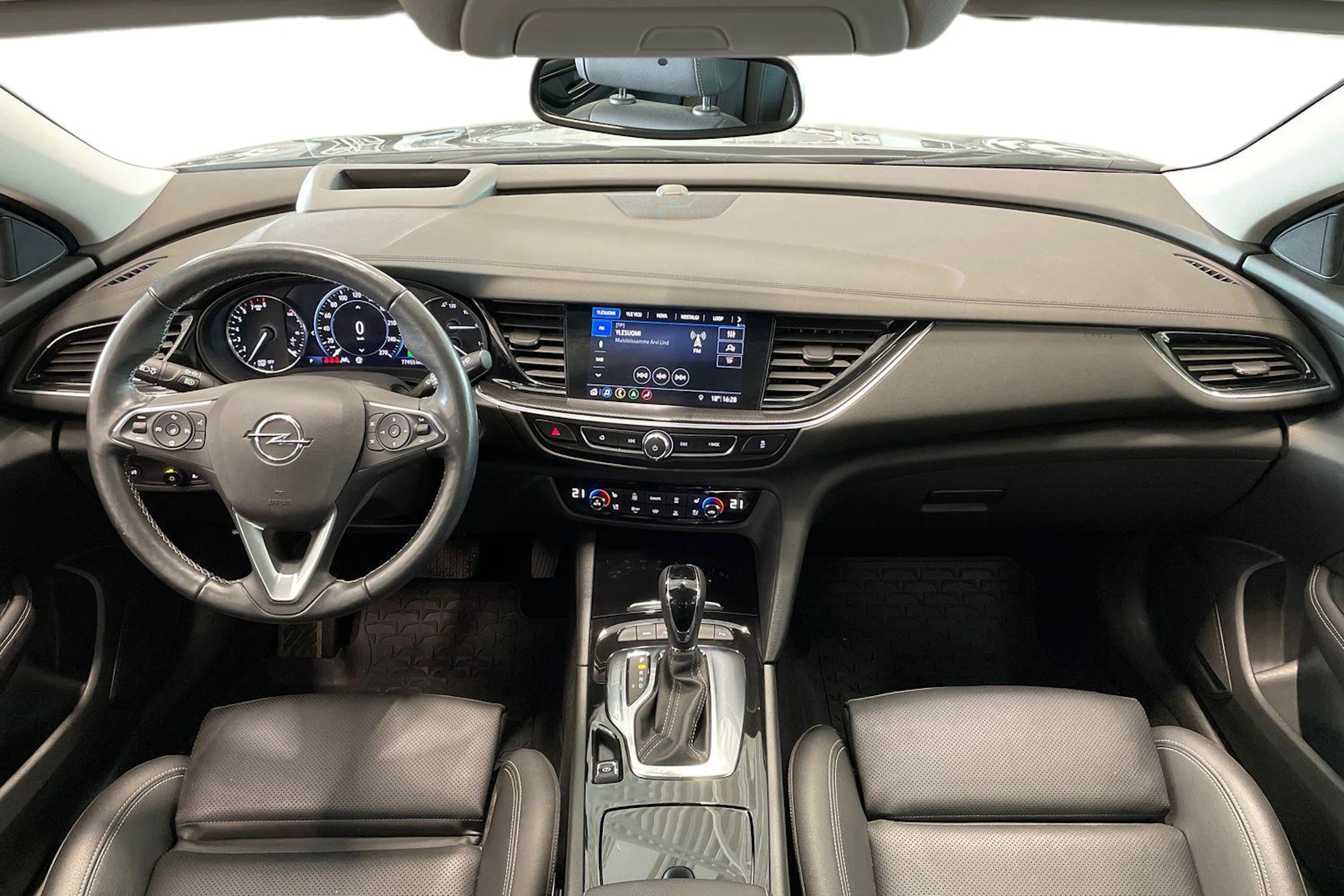 harmaa Opel Insignia 2022 kuva 7.