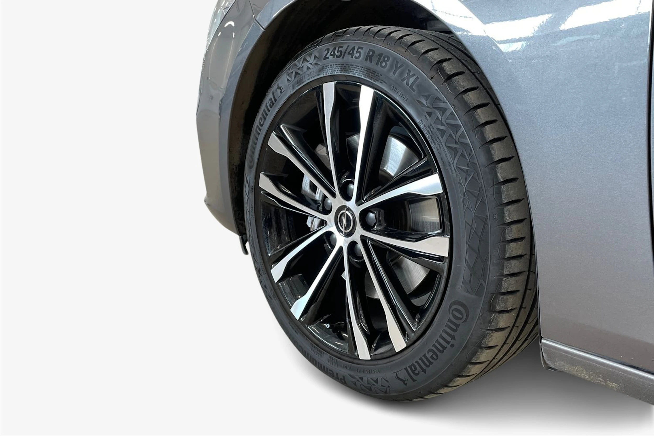 harmaa Opel Insignia 2022 kuva 9.